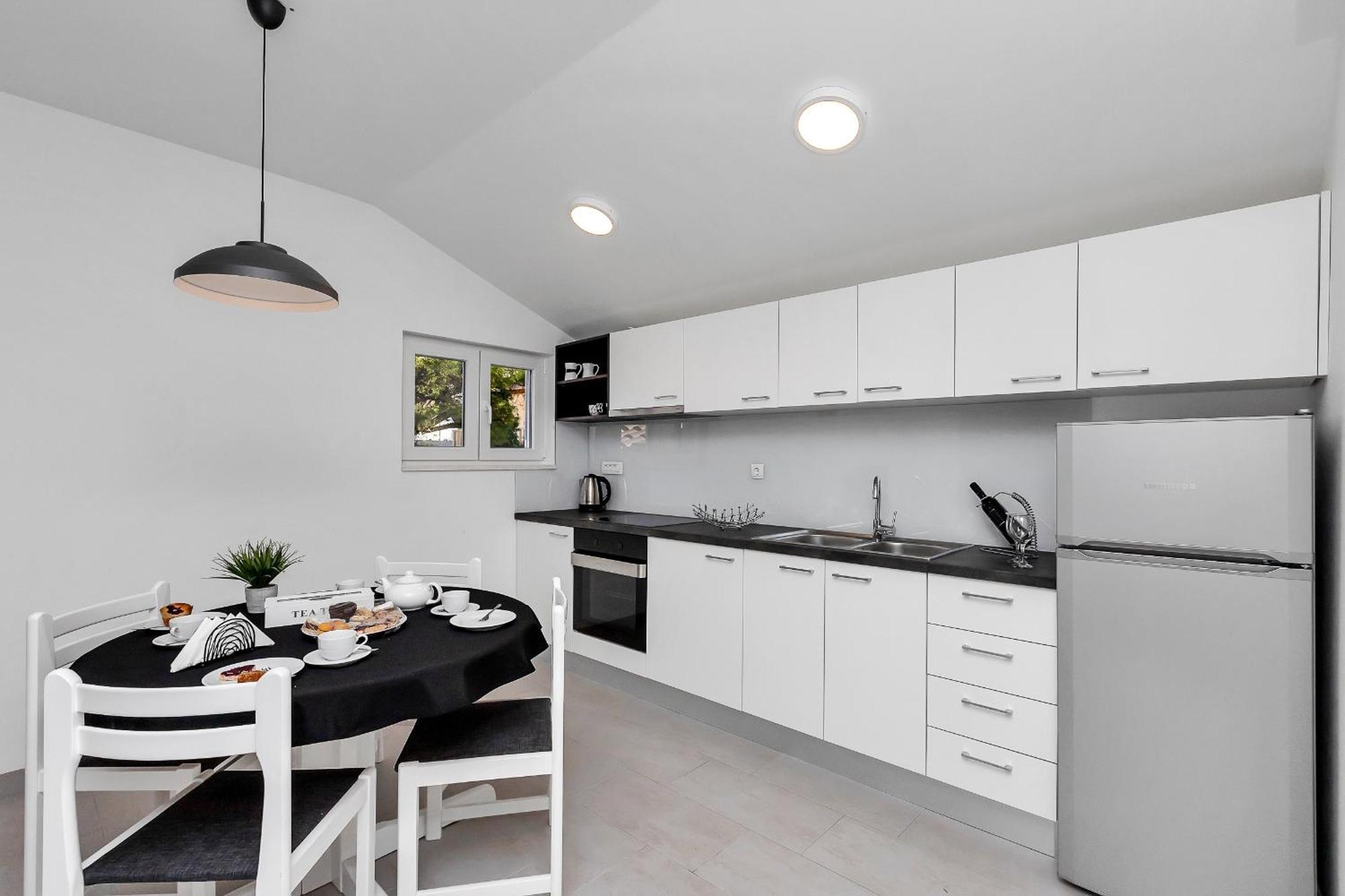 Apartments And Rooms By The Sea Baska Voda, Makarska - 2578 Zewnętrze zdjęcie
