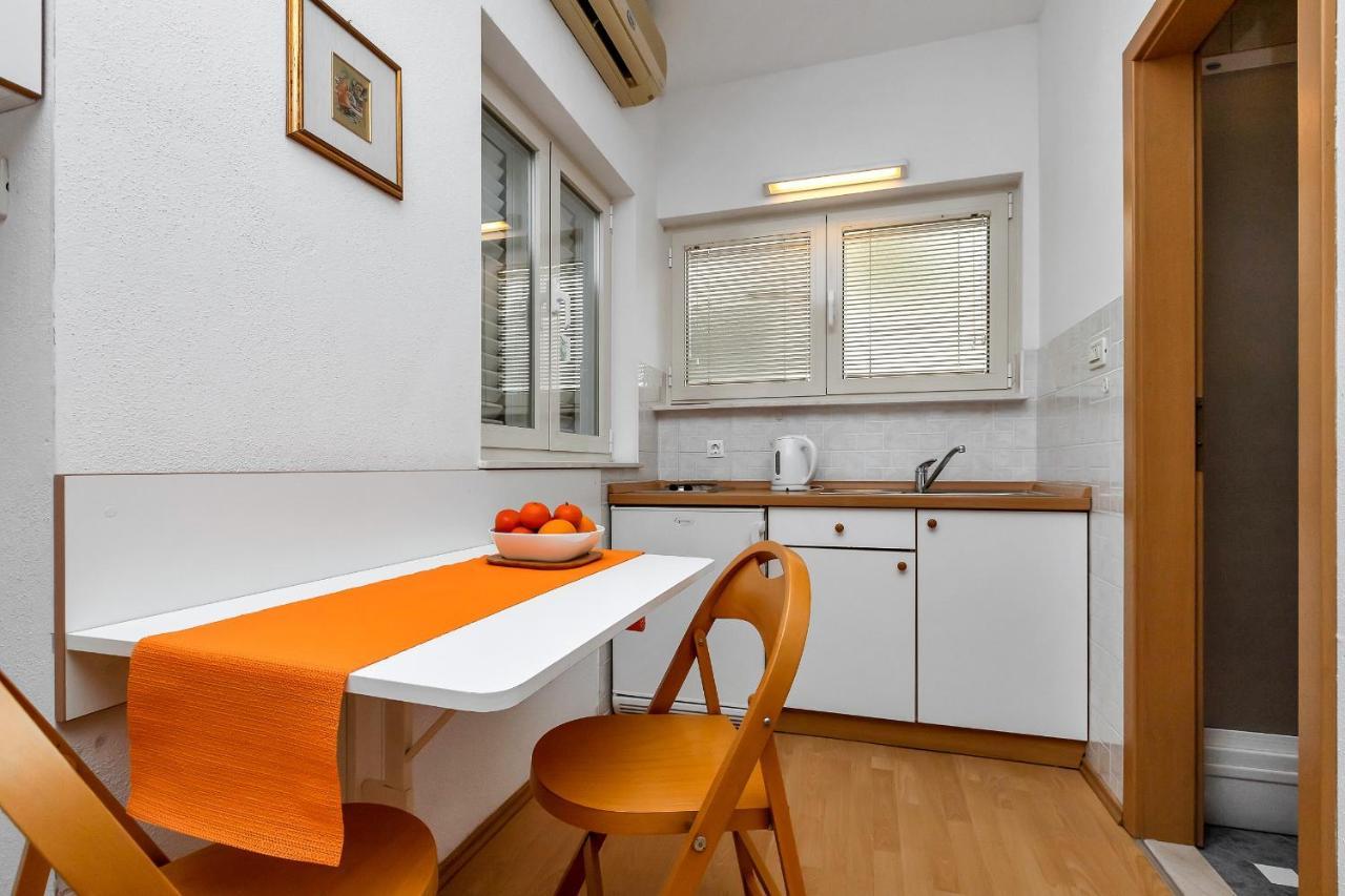 Apartments And Rooms By The Sea Baska Voda, Makarska - 2578 Zewnętrze zdjęcie