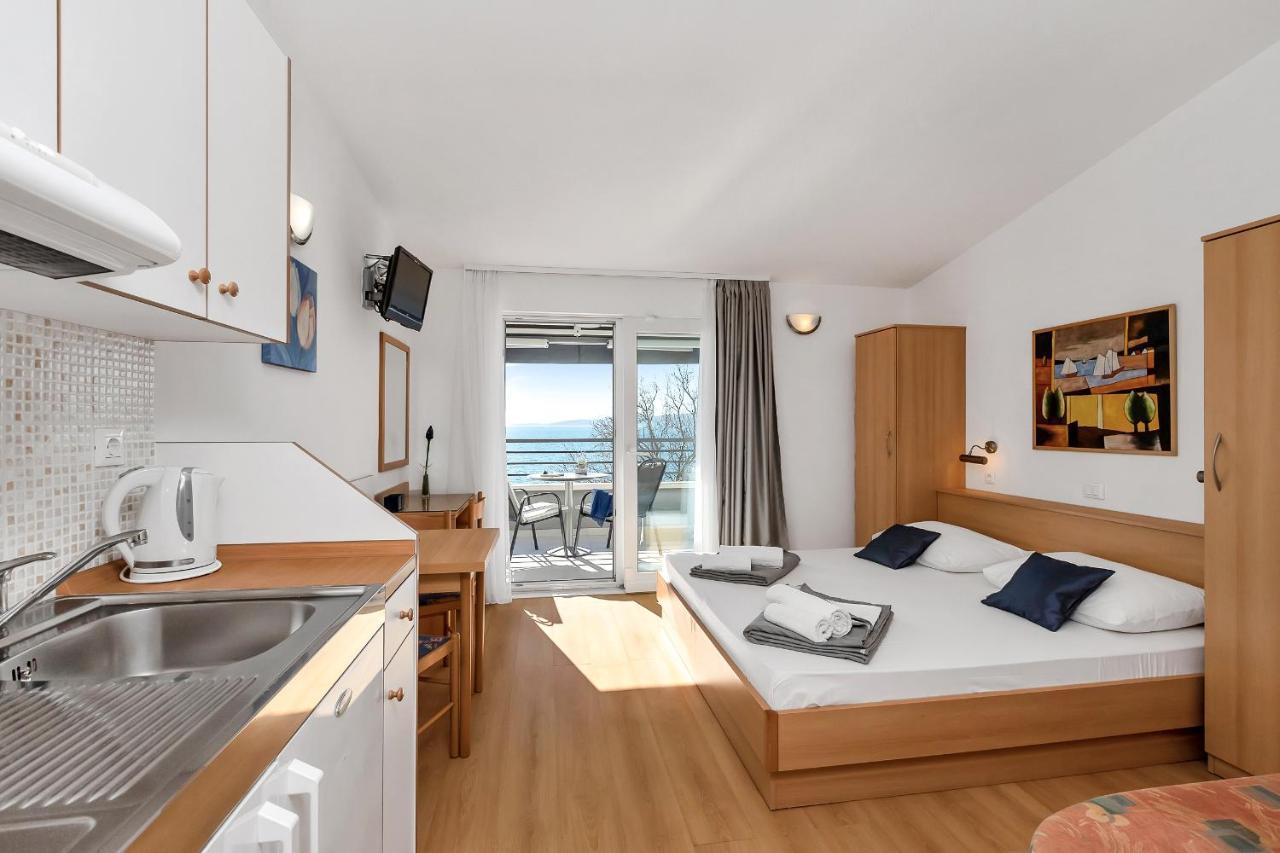 Apartments And Rooms By The Sea Baska Voda, Makarska - 2578 Zewnętrze zdjęcie