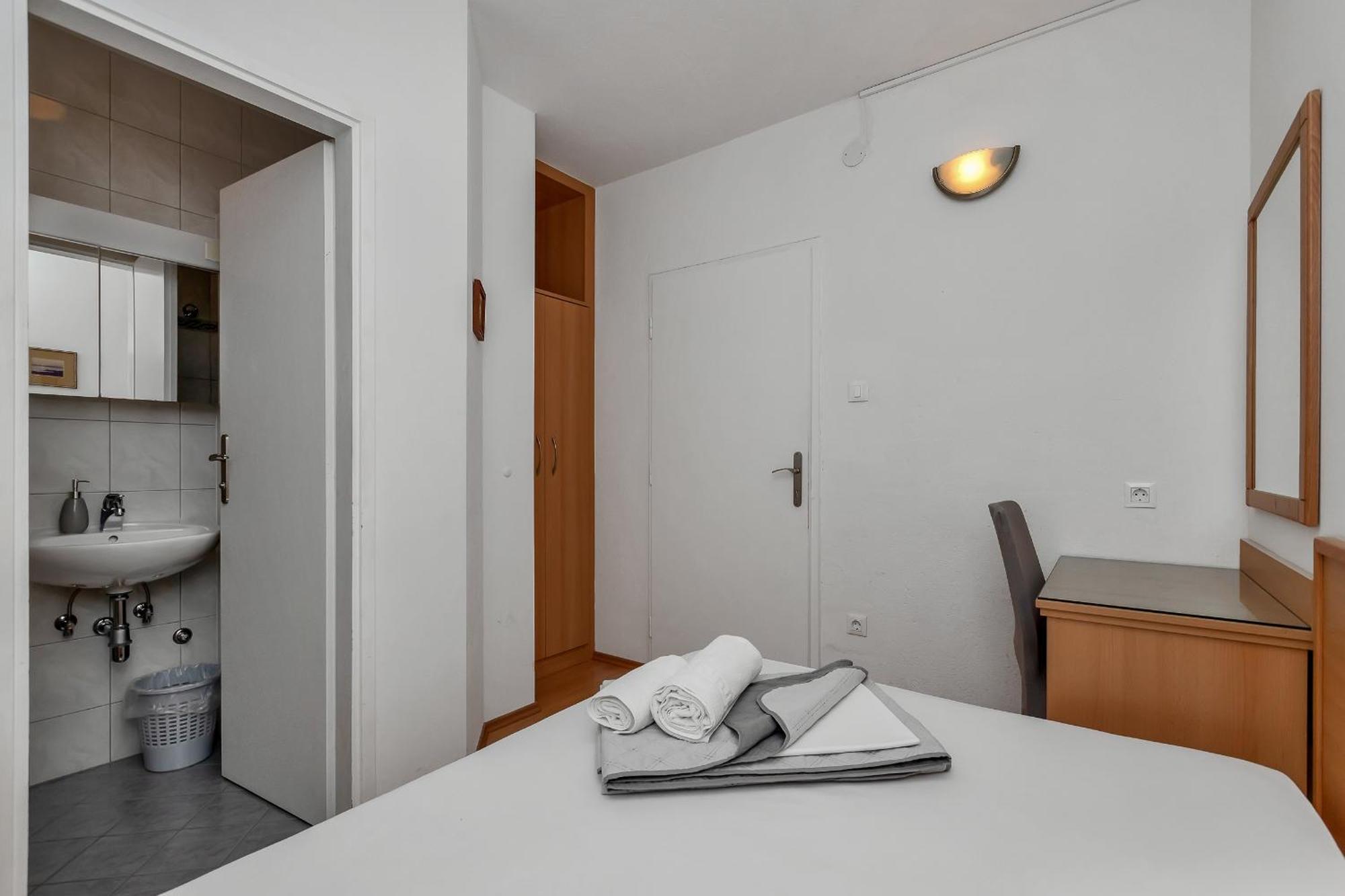 Apartments And Rooms By The Sea Baska Voda, Makarska - 2578 Pokój zdjęcie